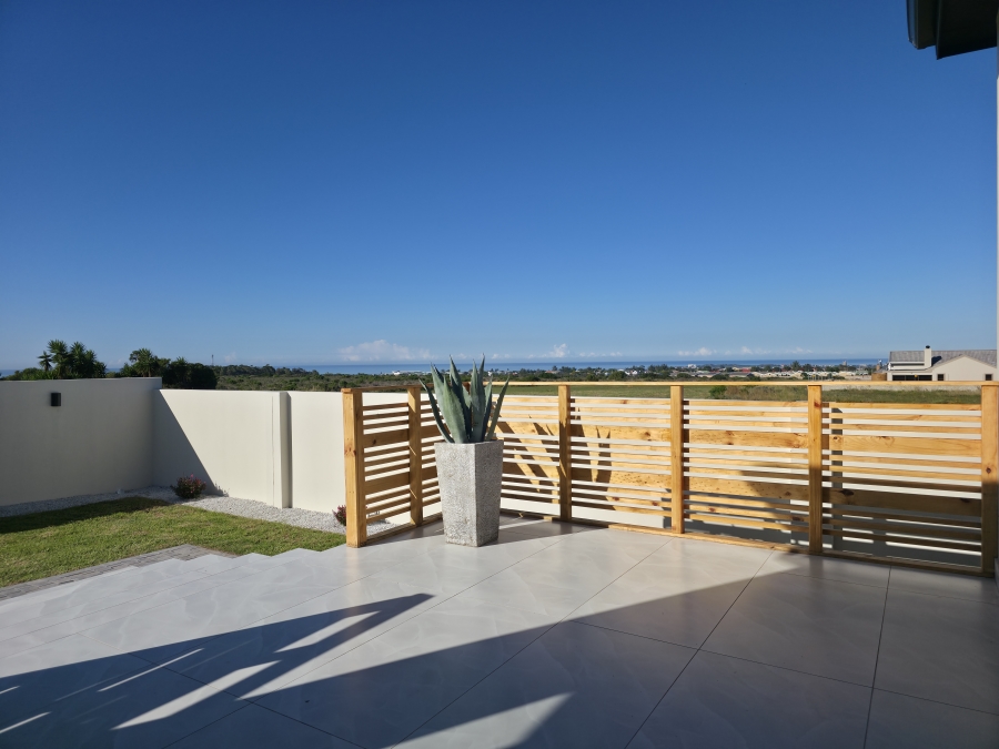 4 Bedroom Property for Sale in Fountains Estate Eastern Cape